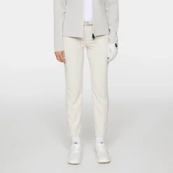 Pia Pant