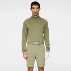 Vent Shorts